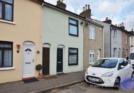 2 bedroom Terraced f...